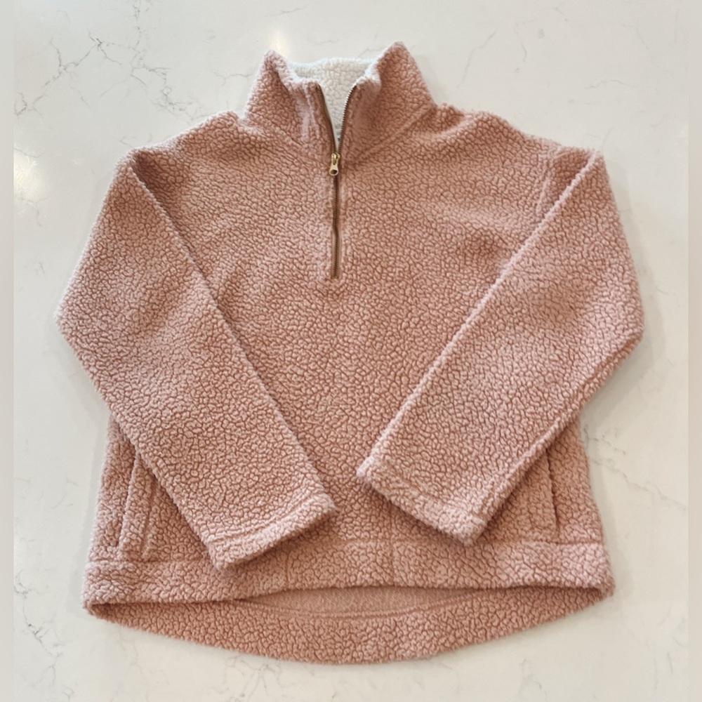 Women’s pullover fleece